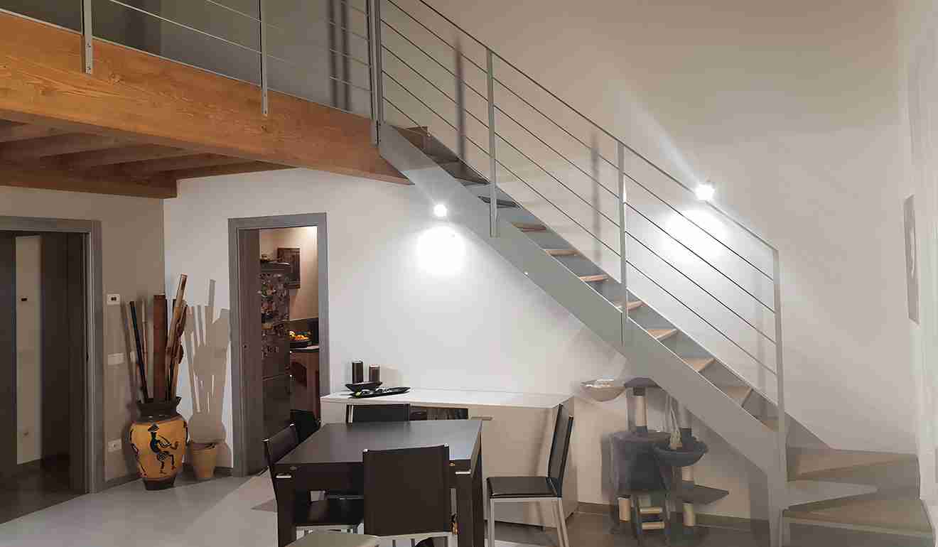 Soppalco per abitazione in legno.